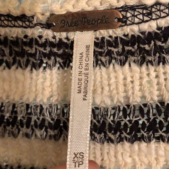 Free People sweater Size XS - Picture 2 of 3